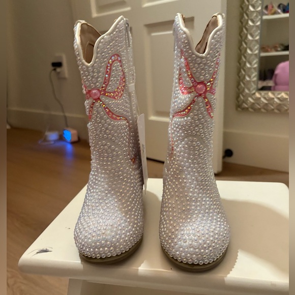 Lola and The Boys CRYSTAL BOW COWGIRL BOOTS - Picture 3 of 5